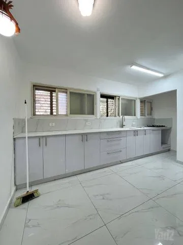 דירה בשדרות דגניה — תמונה 1