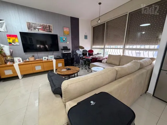 דירה בהנוטר 44 — תמונה 1