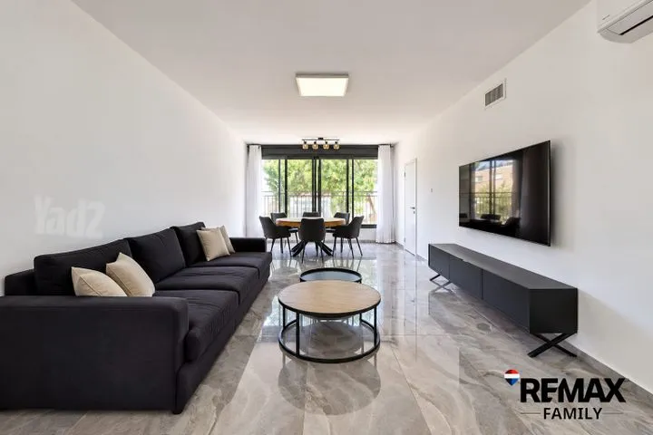 דירה 4 חדרים למכירה בקרן היסוד 65, קרית ביאליק — תמונה 1