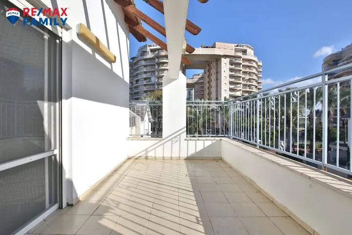 דו משפחתי 6 חדרים למכירה בדובדבן 6, קרית ביאליק — תמונה 6