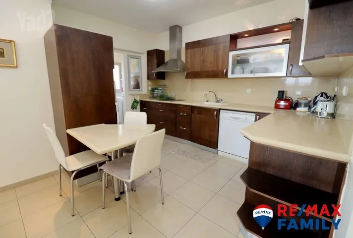 דירה 4 חדרים למכירה בהפטל 31, קרית ביאליק — תמונה 3