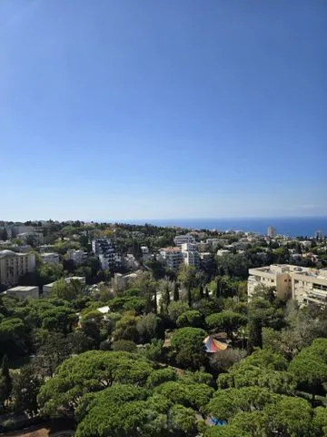 דירה 4 חדרים למכירה בשדרות הנשיא 111, חיפה — תמונה 1