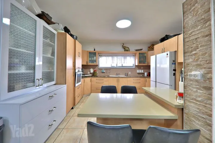 דירה 5 חדרים למכירה בהנעמן 9, קרית ים — תמונה 2