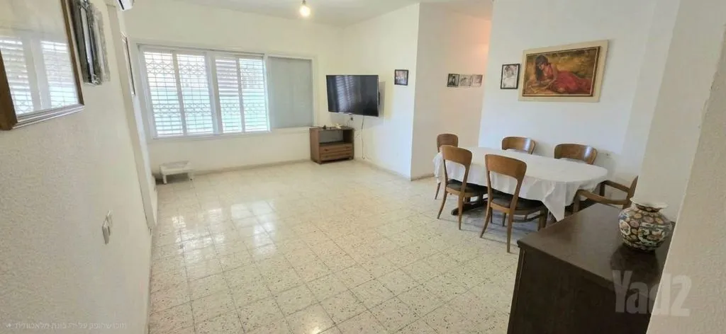 דירה 4 חדרים למכירה בשדרות בן גוריון 64, קרית מוצקין — תמונה 1