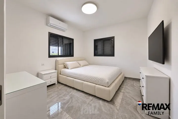 דירה 4 חדרים למכירה בקרן היסוד 65, קרית ביאליק — תמונה 3