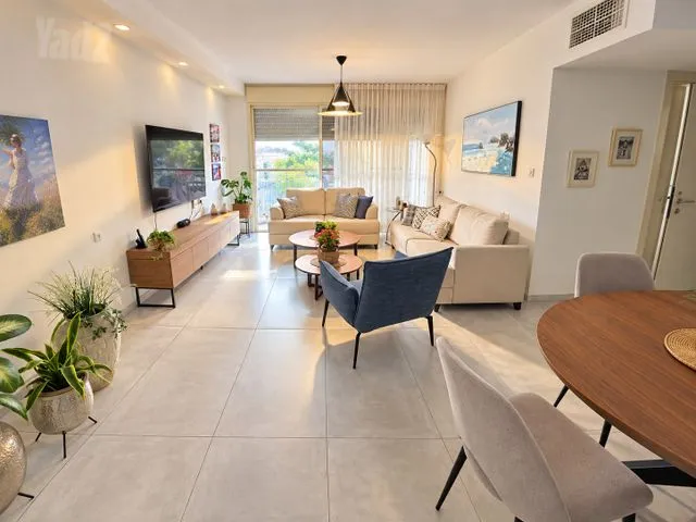 דירה 4 חדרים למכירה בשדרות הבנים, קרית ביאליק — תמונה 4