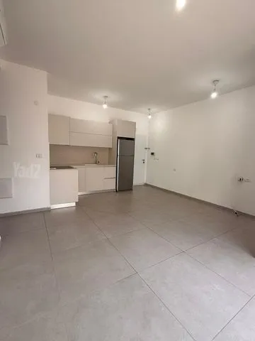 דירה בחומה ומגדל — תמונה 5