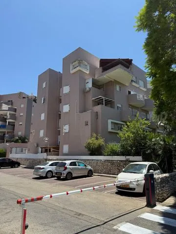 גג/ פנטהאוז 5 חדרים למכירה בהחשמונאים 70, קרית מוצקין — תמונה 10