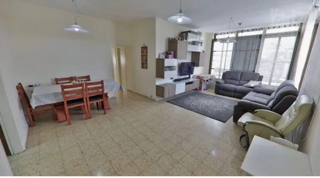 דירה בזבולון 4, קרית ביאליק