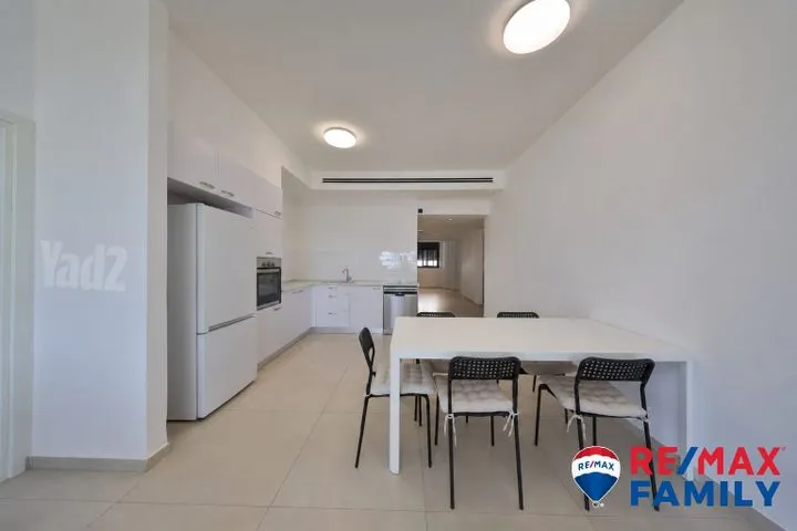 דירה 5 חדרים למכירה בשדרות מח"ל 37, קרית חיים — תמונה 2
