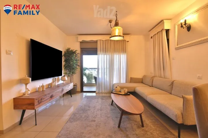 גג/ פנטהאוז 4 חדרים למכירה בשדרות קק"ל 28, קרית מוצקין — תמונה 2