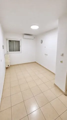 דירה 4 חדרים להשכרה בדרור, קרית ביאליק — תמונה 4