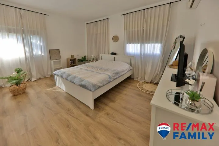 דירה 4 חדרים למכירה בהרב קוק 33, קרית מוצקין — תמונה 8