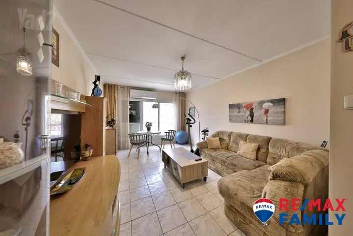 דירה 3 חדרים למכירה בש"י עגנון, קרית ביאליק — תמונה 1