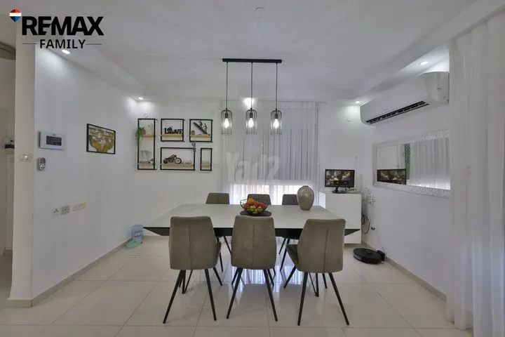 דו משפחתי 5 חדרים למכירה בפול סזאן 10, קרית אתא — תמונה 3
