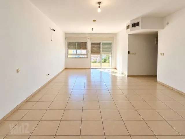 דירה 4 חדרים למכירה בהחשמונאים, קרית מוצקין — תמונה 2
