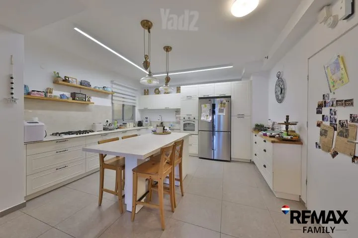 דירה 5 חדרים למכירה באהוד מנור 4, קרית ביאליק — תמונה 3