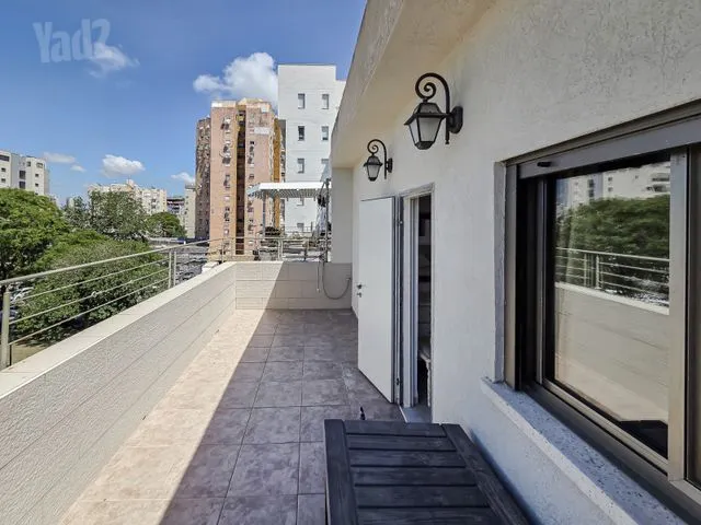 גג/ פנטהאוז במשה שרת 6 — תמונה 8