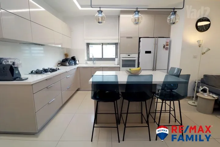 דירה 5 חדרים למכירה ביקינטון 22, קרית ביאליק — תמונה 3