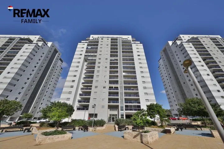 דירה 4 חדרים למכירה בעוזי חיטמן, קרית ביאליק — תמונה 9