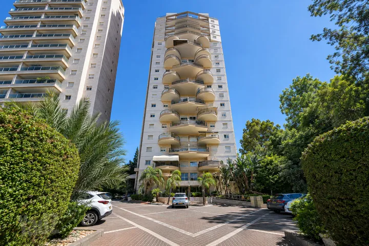 דירה 4 חדרים למכירה בהחשמונאים, קרית מוצקין — תמונה 1