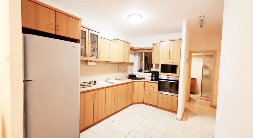 דירה 3 חדרים למכירה במנחם בגין 12, קרית מוצקין — תמונה 3