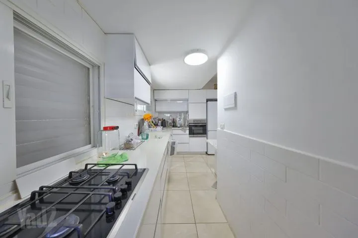 דירה 5 חדרים למכירה ב, קרית מוצקין — תמונה 5