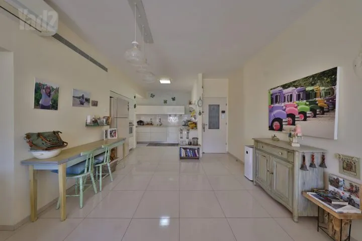 דירה 4 חדרים למכירה בהשקדים 7, קרית ביאליק — תמונה 7