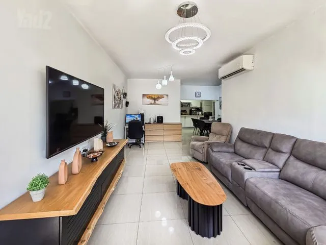 דירה 4 חדרים למכירה בדן 39, קרית ביאליק — תמונה 3