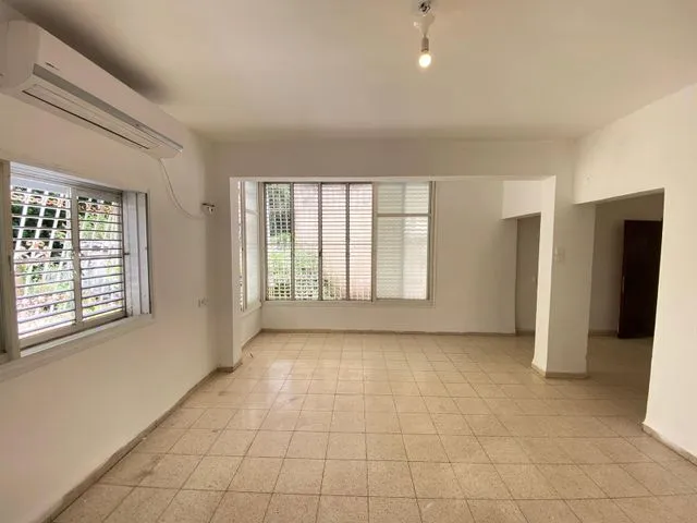 דו משפחתי 4 חדרים למכירה בקרפל ליפא, קרית חיים — תמונה 2