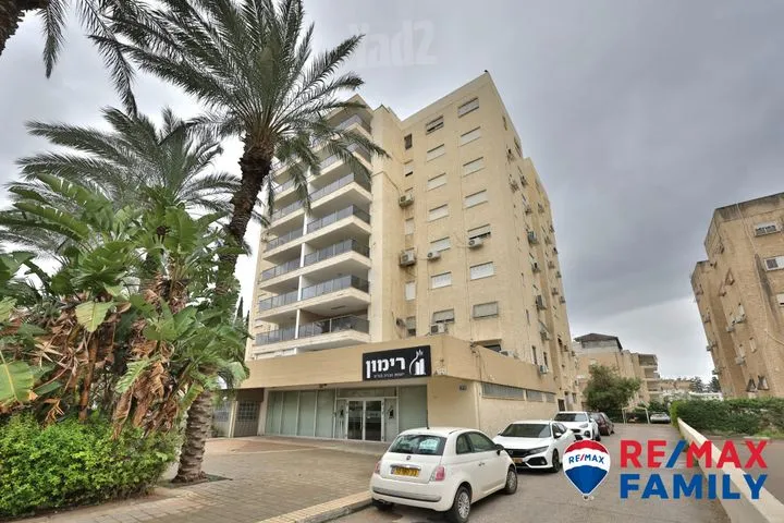 דירה 4 חדרים למכירה בשדרות בן גוריון, קרית מוצקין — תמונה 5