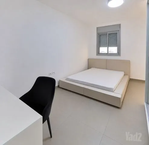 דירה 5 חדרים למכירה בנעמי שמר, קרית ביאליק — תמונה 2