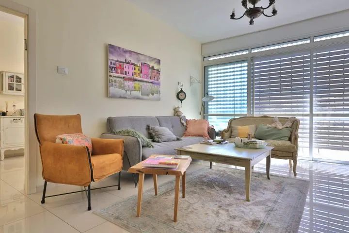 דירה 4 חדרים למכירה בהשקדים 7, קרית ביאליק — תמונה 3