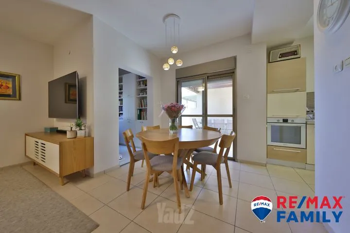 דו משפחתי 5 חדרים למכירה בפול גוגן 32, קרית אתא — תמונה 4