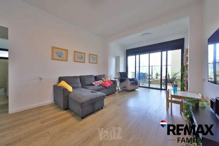 דירה 4 חדרים למכירה ביששכר 4, קרית מוצקין — תמונה 1